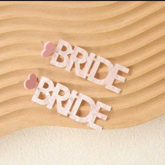 BRIDE Letter Drop Earrings Bridal Dangle Earrings Pink - Picture 1 of 4